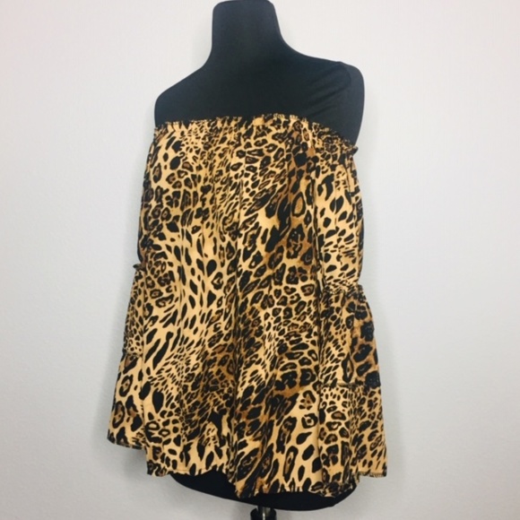 NWOT! CHICME Leopard Off-Shoulder Flare Sleeve Top - Picture 3 of 5
